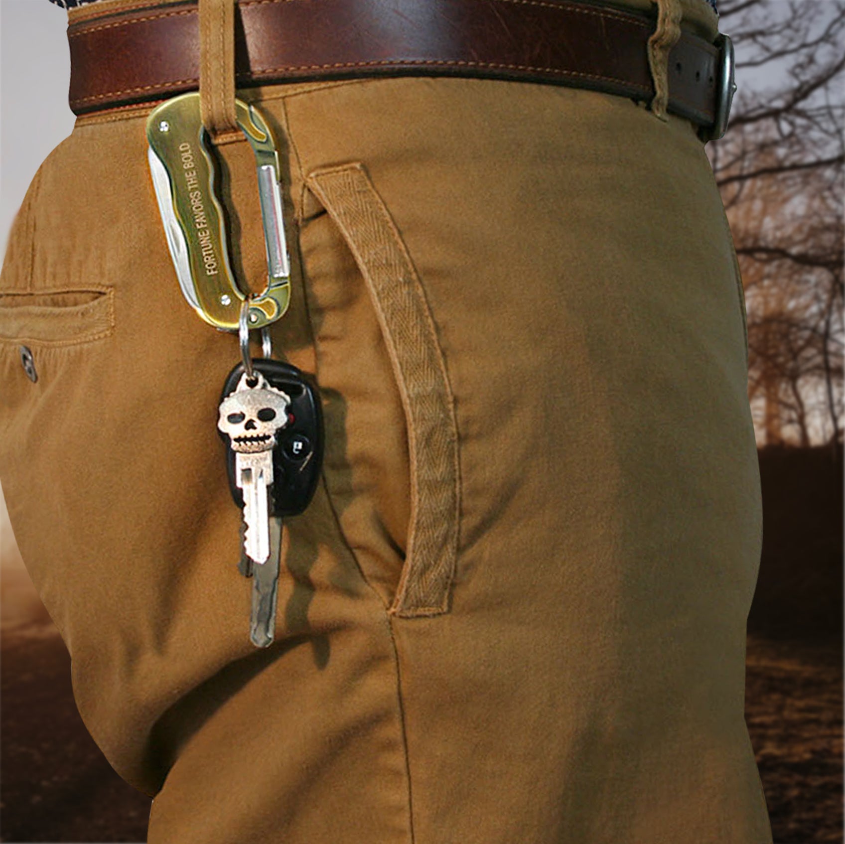 Makes an excellent gift for guys or men's gift idea. Take everywhere you need it whether camping, glamping, backpacking or a just a handyman on the job. Contoured aluminum handle and stainless steel blade come together to make a lightweight and durable pocket tool